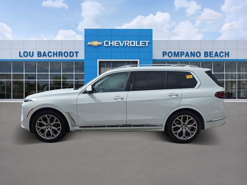 Used 2025 BMW X7 xDrive40i AWD/4WD image 4