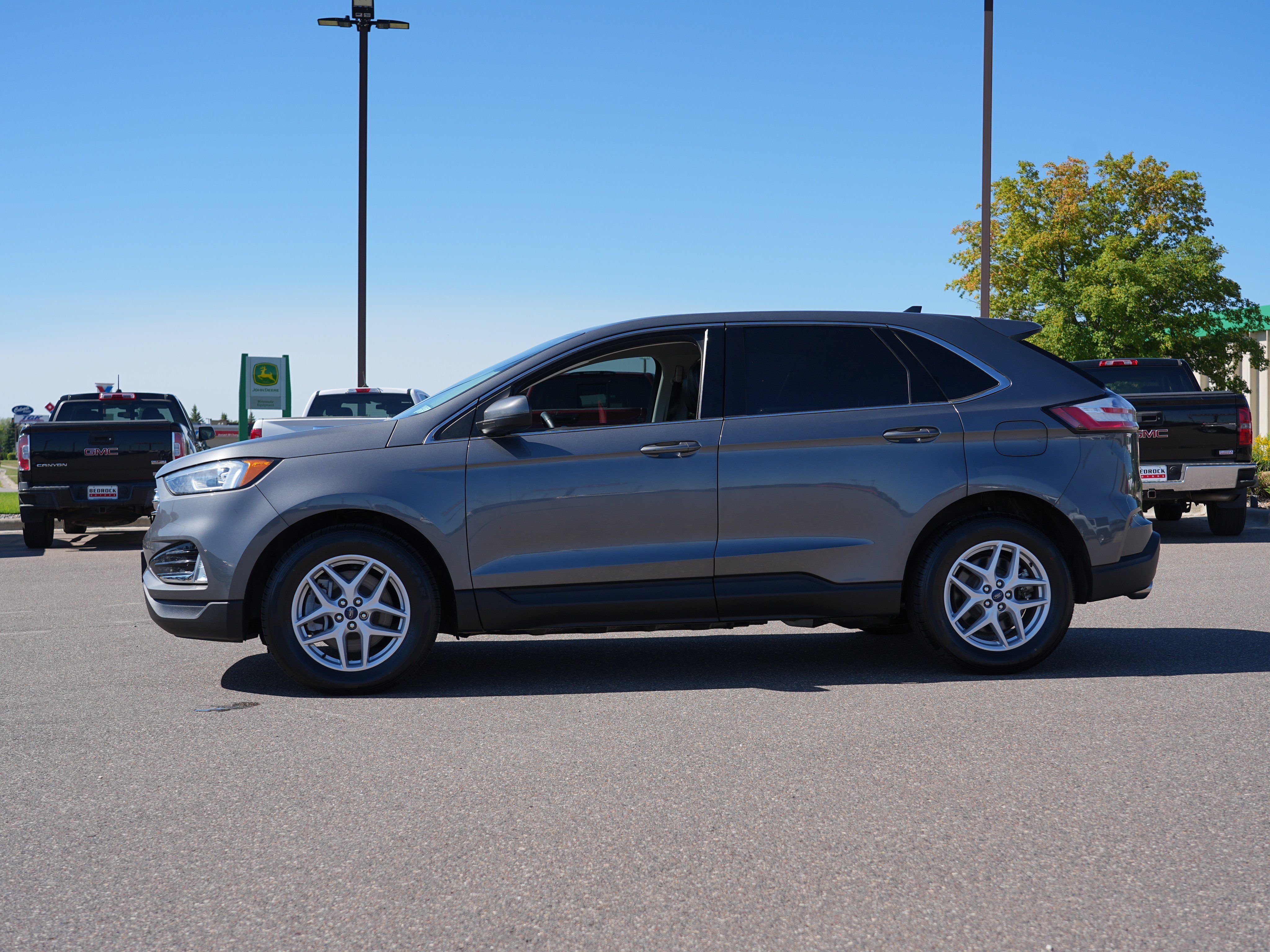 Used 2021 Ford Edge SEL w/ Convenience Package AWD/4WD image 6