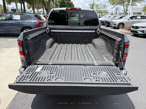 Used 2024 Nissan Frontier SV w/ SV Convenience Package RWD image 34