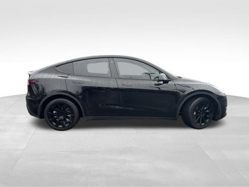 Used 2020 Tesla Model Y Long Range image 9