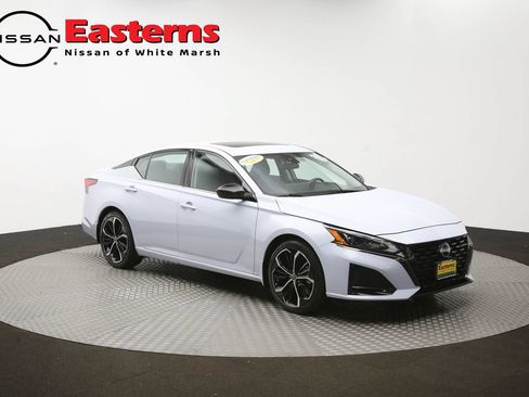 Used 2023 Nissan Altima 2.5 SR w/ SR Premium Package FWD image 49