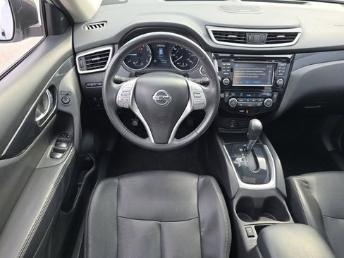 Used 2016 Nissan Rogue SL w/ SL Premium Package image 4