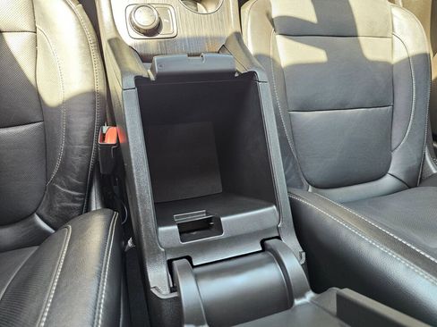 Used 2018 GMC Acadia SLT AWD/4WD image 26