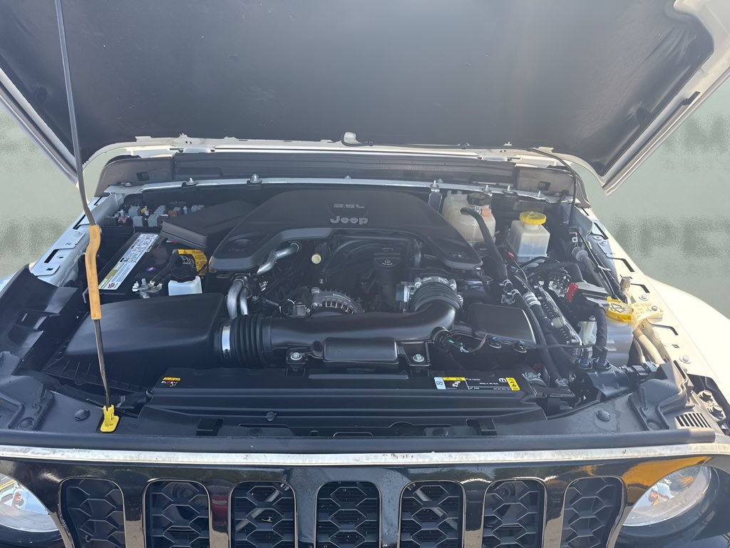 Used 2021 Jeep Gladiator Sport AWD/4WD image 25