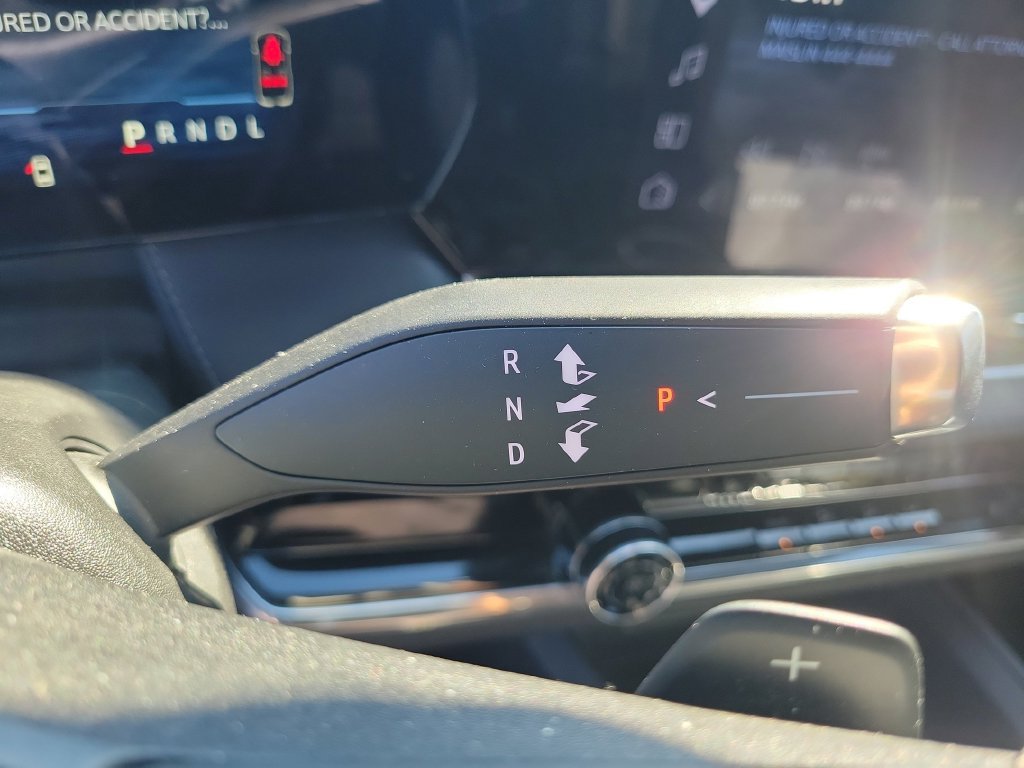Used 2025 Chevrolet Equinox LT FWD image 33