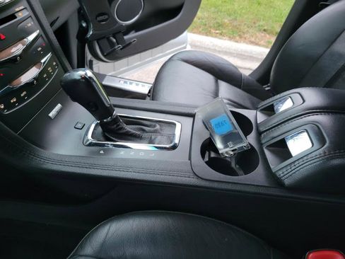 Used 2013 Lincoln MKT AWD image 38