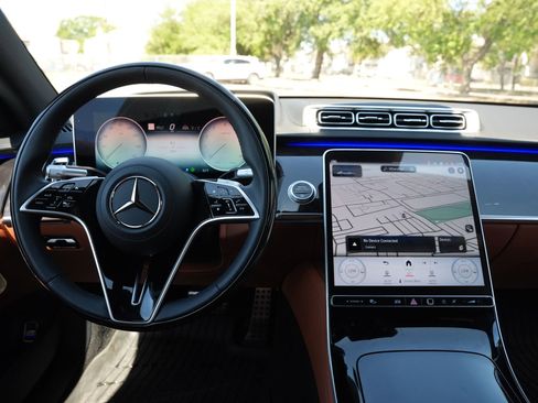 Used 2026 Mercedes-Benz S 580 4MATIC Sedan image 9