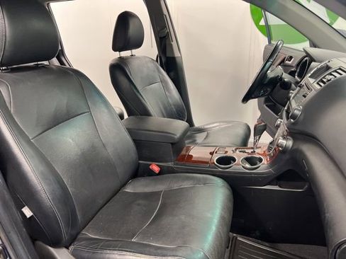 Used 2013 Toyota Highlander Limited image 19