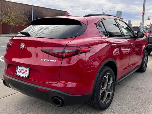 Used 2022 Alfa Romeo Stelvio Sprint image 4