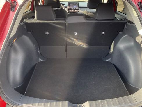 Used 2022 Toyota Corolla Cross LE image 11