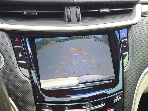 Used 2013 Cadillac XTS Platinum AWD/4WD image 17
