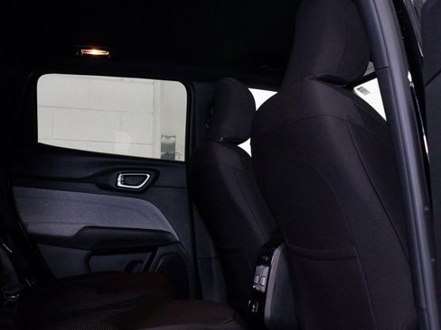 Certified 2025 Jeep Compass Sport image 6