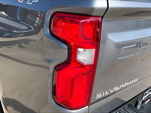 Used 2022 Chevrolet Silverado 1500 Custom w/ Safety Confidence Package AWD/4WD image 28