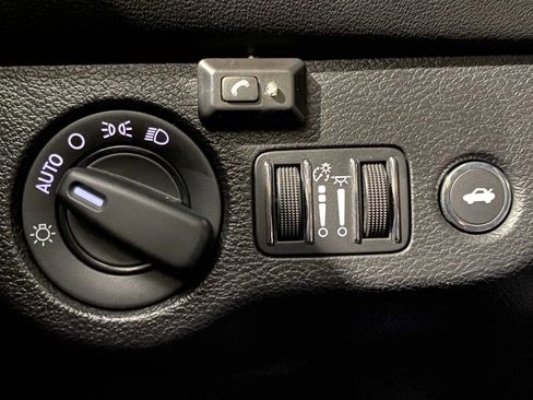 Used 2021 Dodge Challenger SRT Hellcat image 16