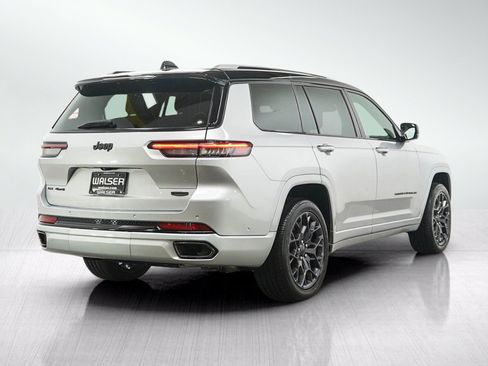 Used 2023 Jeep Grand Cherokee L Summit AWD/4WD image 5