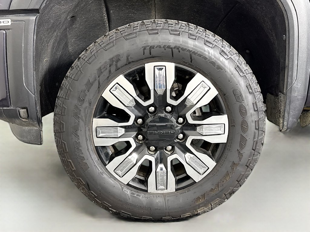 Used 2024 GMC Sierra 2500 Denali w/ Denali Reserve Package AWD/4WD image 32