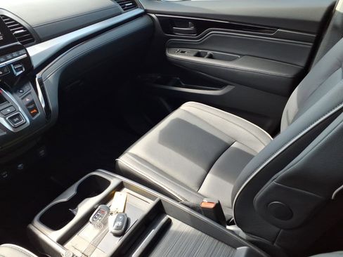 Used 2025 Honda Odyssey Touring image 19