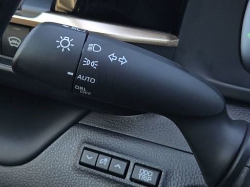 Used 2024 Toyota Crown Limited w/ Advanced Technology Package image 28