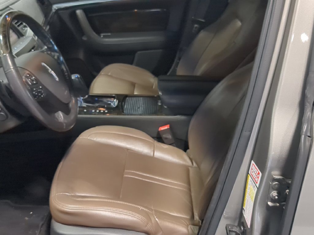 Used 2015 Lincoln MKS AWD w/ Equipment Group 201A image 18