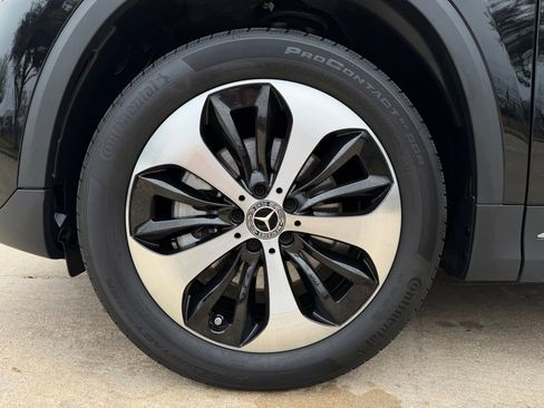 Certified 2025 Mercedes-Benz GLA 250 image 22