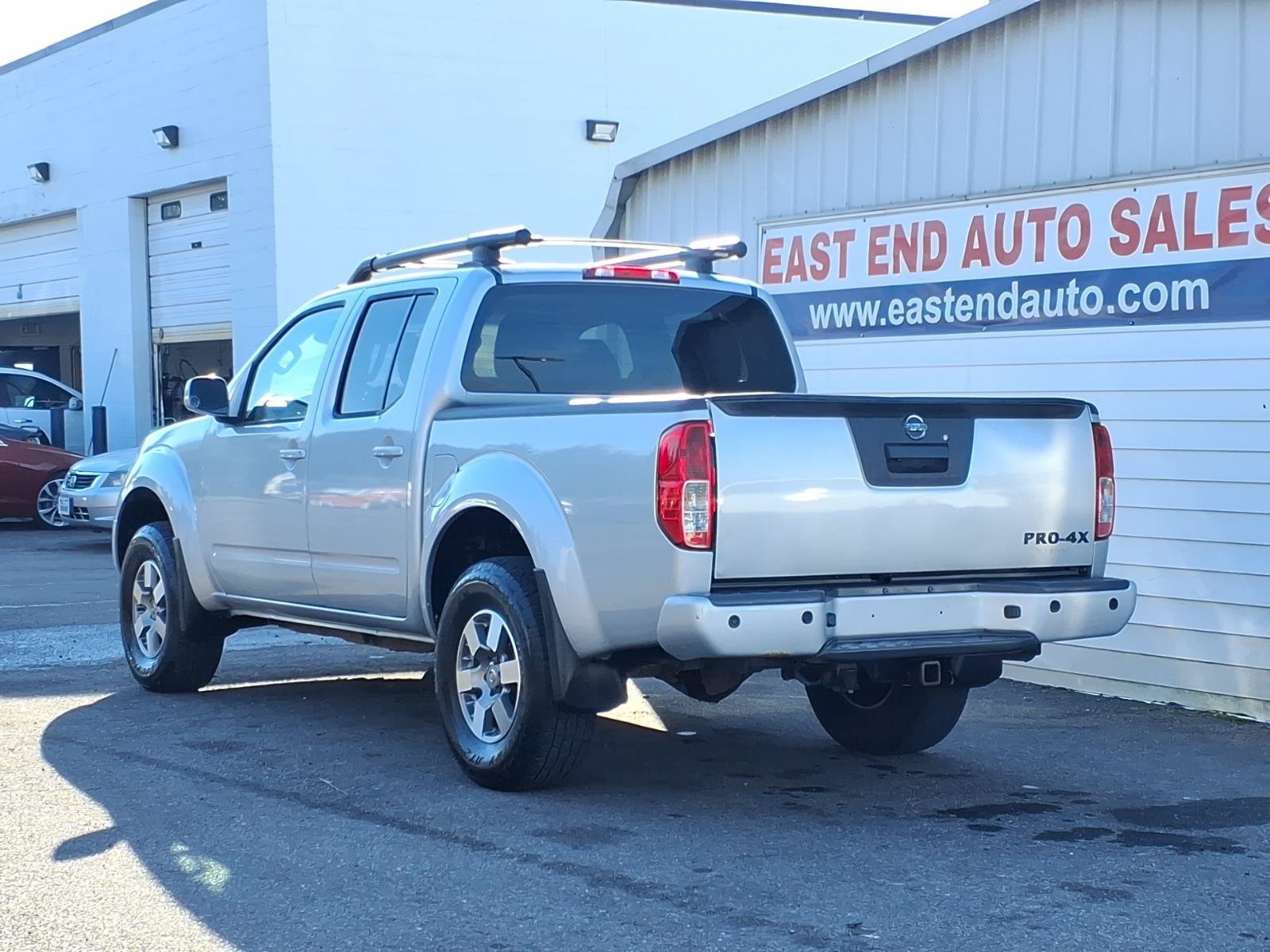 Used 2013 Nissan Frontier PRO-4X w/ Pro-4x Luxury Pkg AWD/4WD image 3