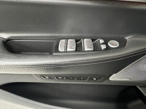 Used 2019 BMW 750i xDrive w/ Executive Package image 27