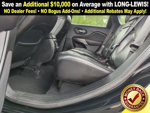 Used 2019 Jeep Cherokee Limited w/ Technology Group image 16