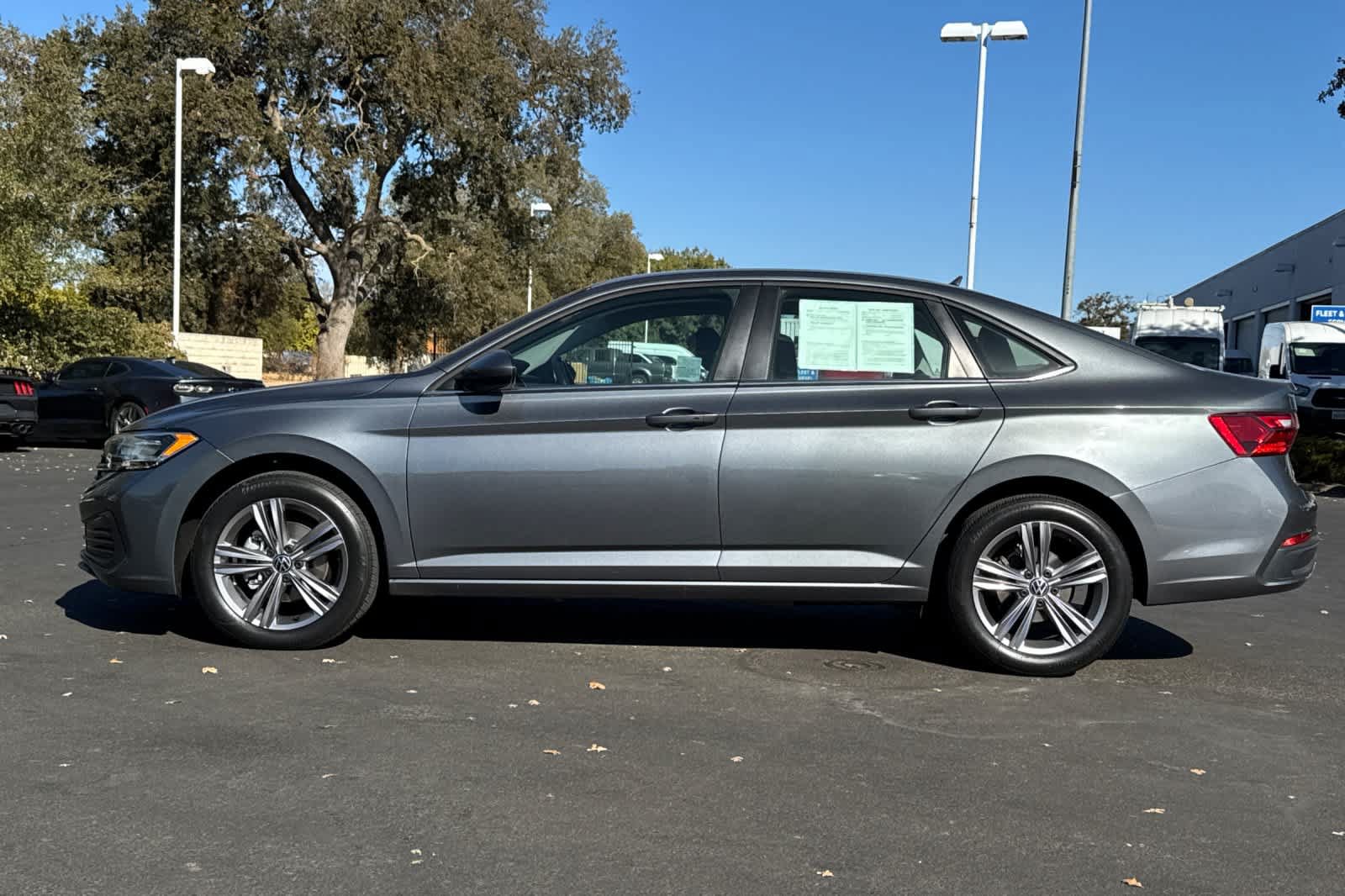 Used 2022 Volkswagen Jetta SE FWD image 5