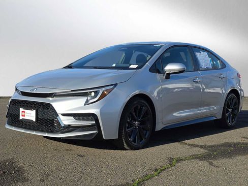 Certified 2024 Toyota Corolla SE w/ SE Premium Package image 7