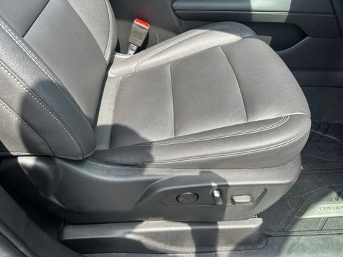 Used 2023 Chevrolet Tahoe LT w/ Luxury Package AWD/4WD image 41