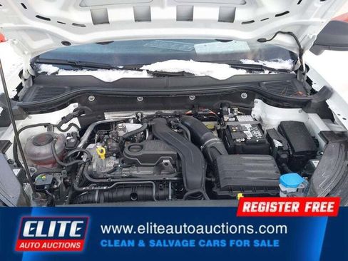 Used 2025 Volkswagen Taos S image 19