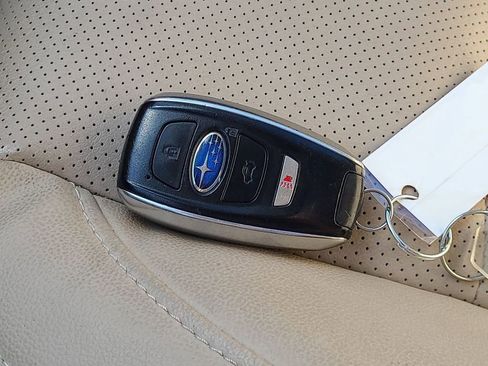 Used 2016 Subaru Outback 3.6R Limited image 38