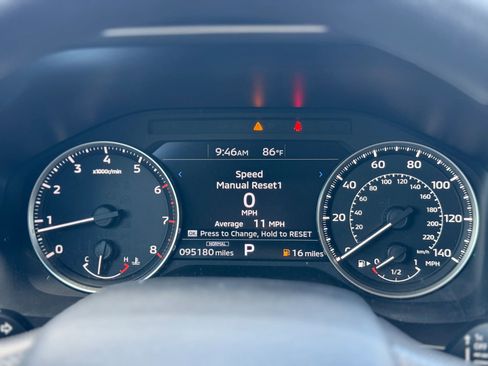 Used 2023 Mitsubishi Outlander ES image 11