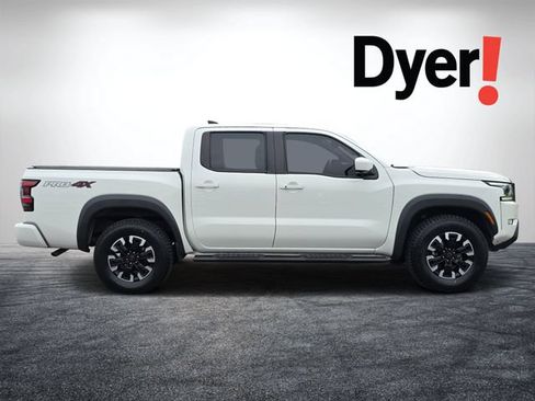 Used 2022 Nissan Frontier PRO-4X AWD/4WD image 2