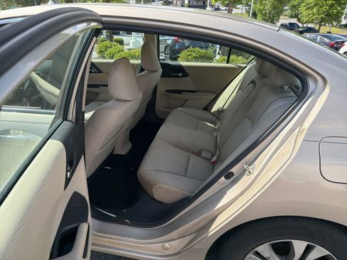 Used 2014 Honda Accord LX image 16