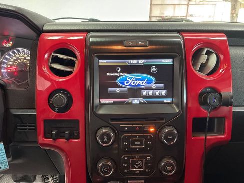 Used 2014 Ford F150 FX4 w/ Equipment Group 402A Luxury AWD/4WD image 16