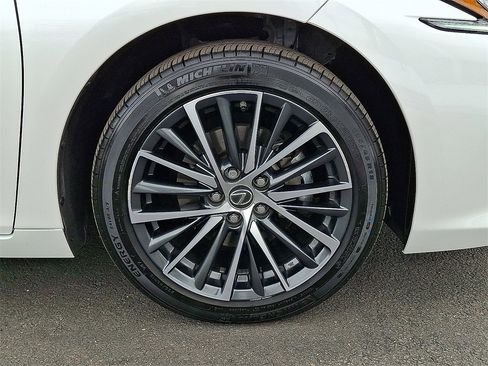 Used 2023 Lexus ES 350 w/ Premium Package image 30