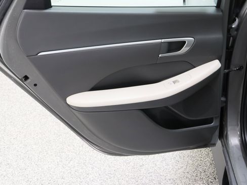 Used 2022 Hyundai Sonata SEL FWD image 27