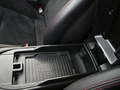 Used 2018 Porsche 718 Cayman GTS image 33