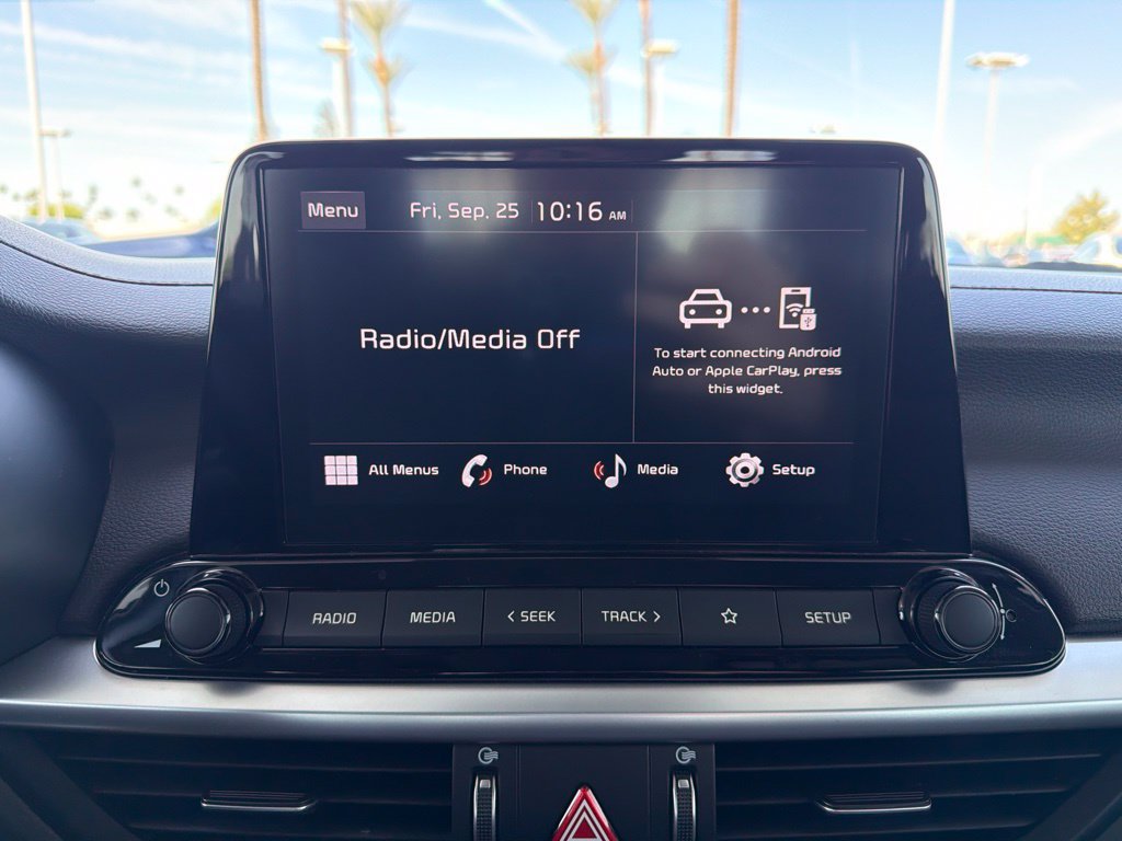 Used 2023 Kia Forte LXS w/ LXS Technology Package FWD image 16
