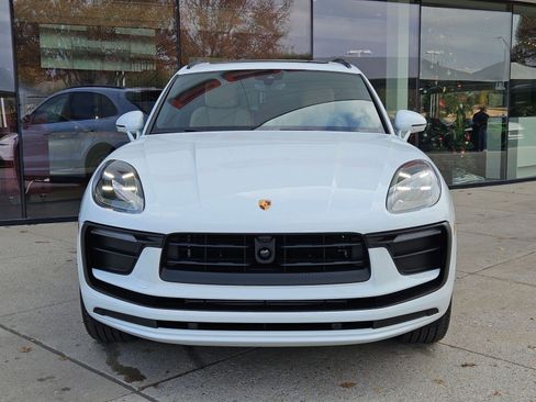 New 2026 Porsche Macan image 6