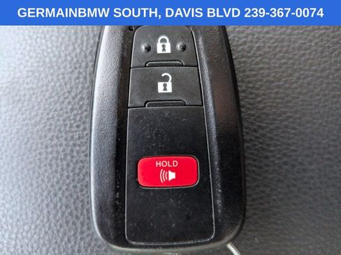 Used 2022 Toyota RAV4 XLE FWD image 30