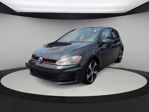 Used 2015 Volkswagen Golf 4-Door FWD image 4