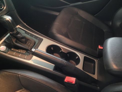 Used 2019 Volkswagen Passat Wolfsburg Edition FWD image 26