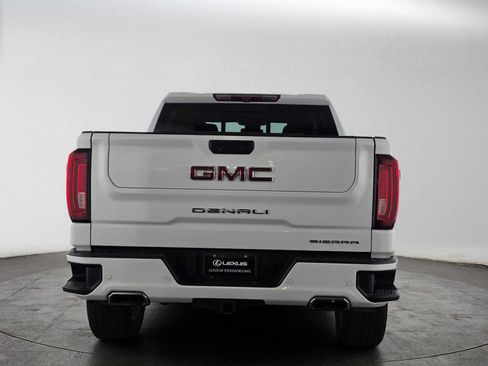 Used 2022 GMC Sierra 1500 Denali w/ Denali Carbonpro Edition AWD/4WD image 4