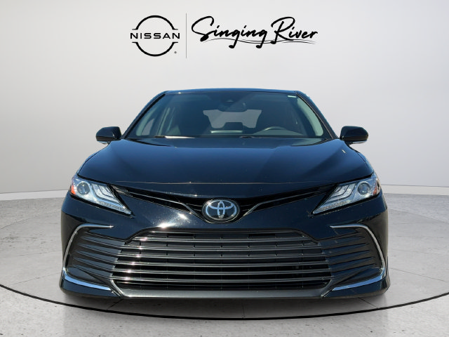 Used 2024 Toyota Camry XLE FWD image 2