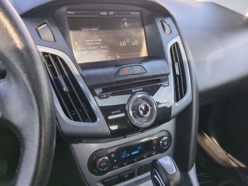 Used 2012 Ford Focus Titanium w/ Cargo Management Pkg image 29