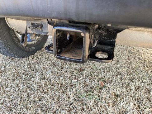 Used 2018 Jeep Wrangler Unlimited Sahara w/ Cold Weather Group image 30