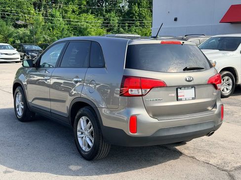 Used 2015 Kia Sorento LX AWD/4WD image 4