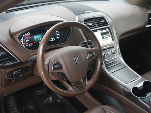 Used 2018 Lincoln MKX Reserve w/ Driver Assistance Package AWD/4WD image 21